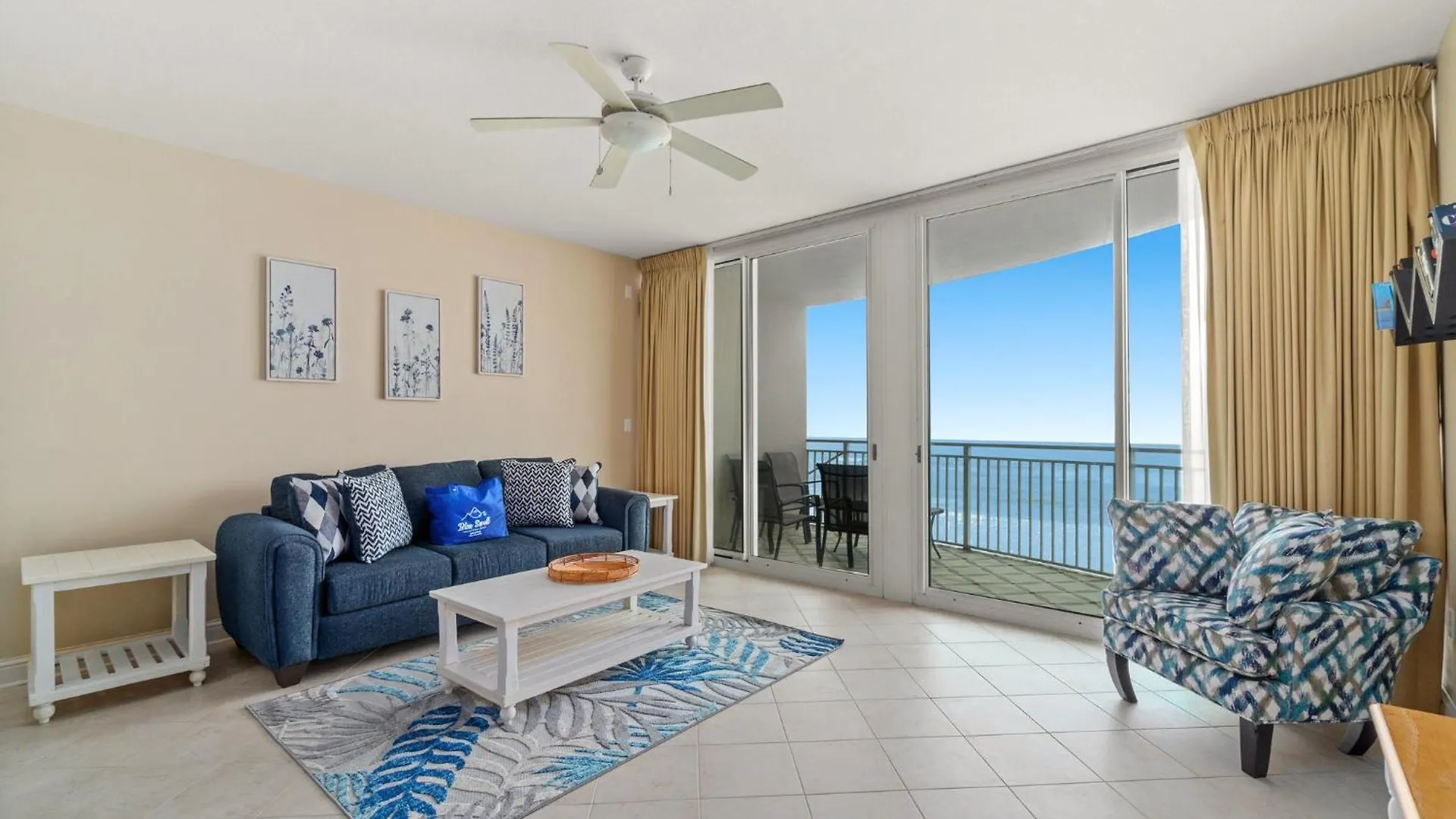Holiday home Beautiful 5Th Floor Aqua Resort Unit With Direct Ocean Views, Sleeps 8! Panama City Beach