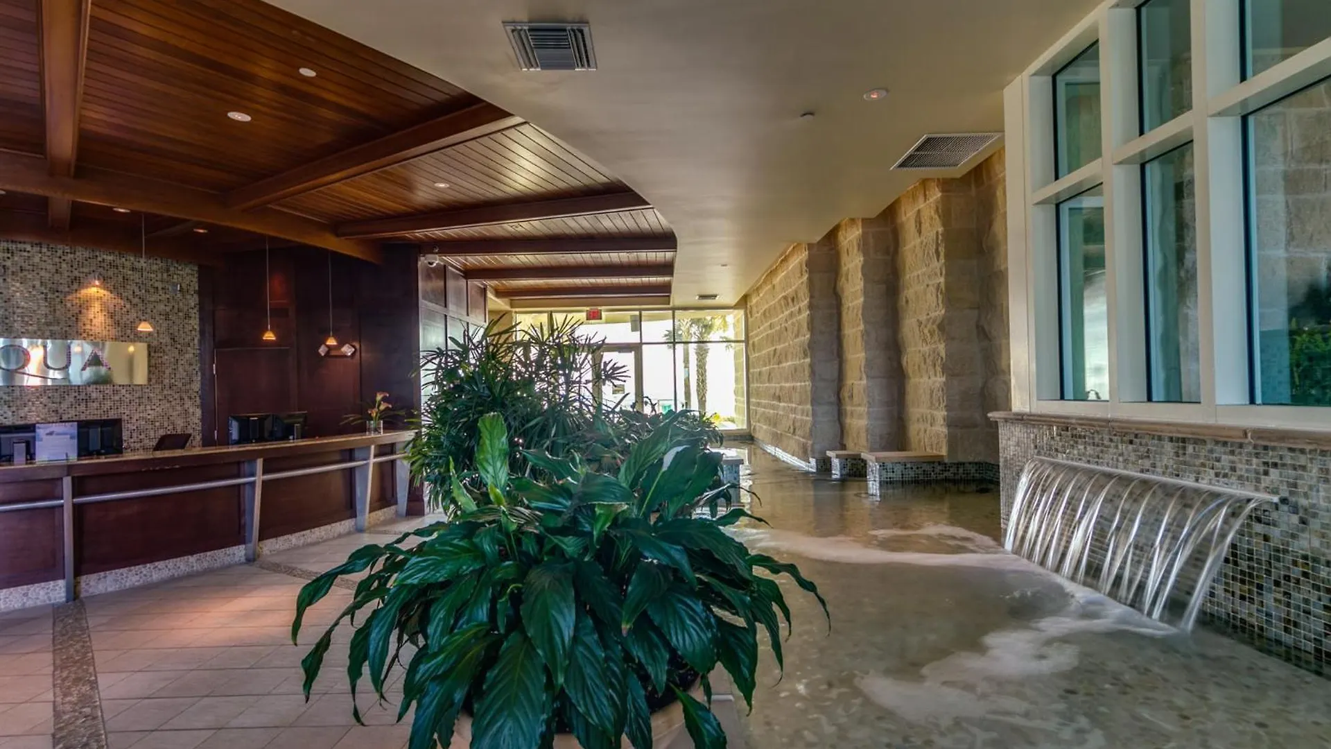 Holiday home Beautiful 5Th Floor Aqua Resort Unit With Direct Ocean Views, Sleeps 8! Panama City Beach